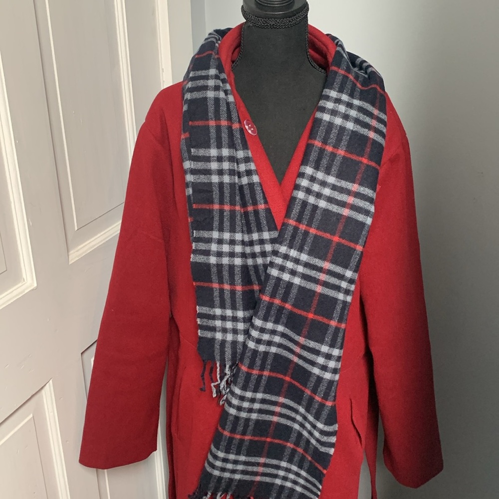 Authentic Burberrys (vintage) black plaid scarf - Picture 9 of 17